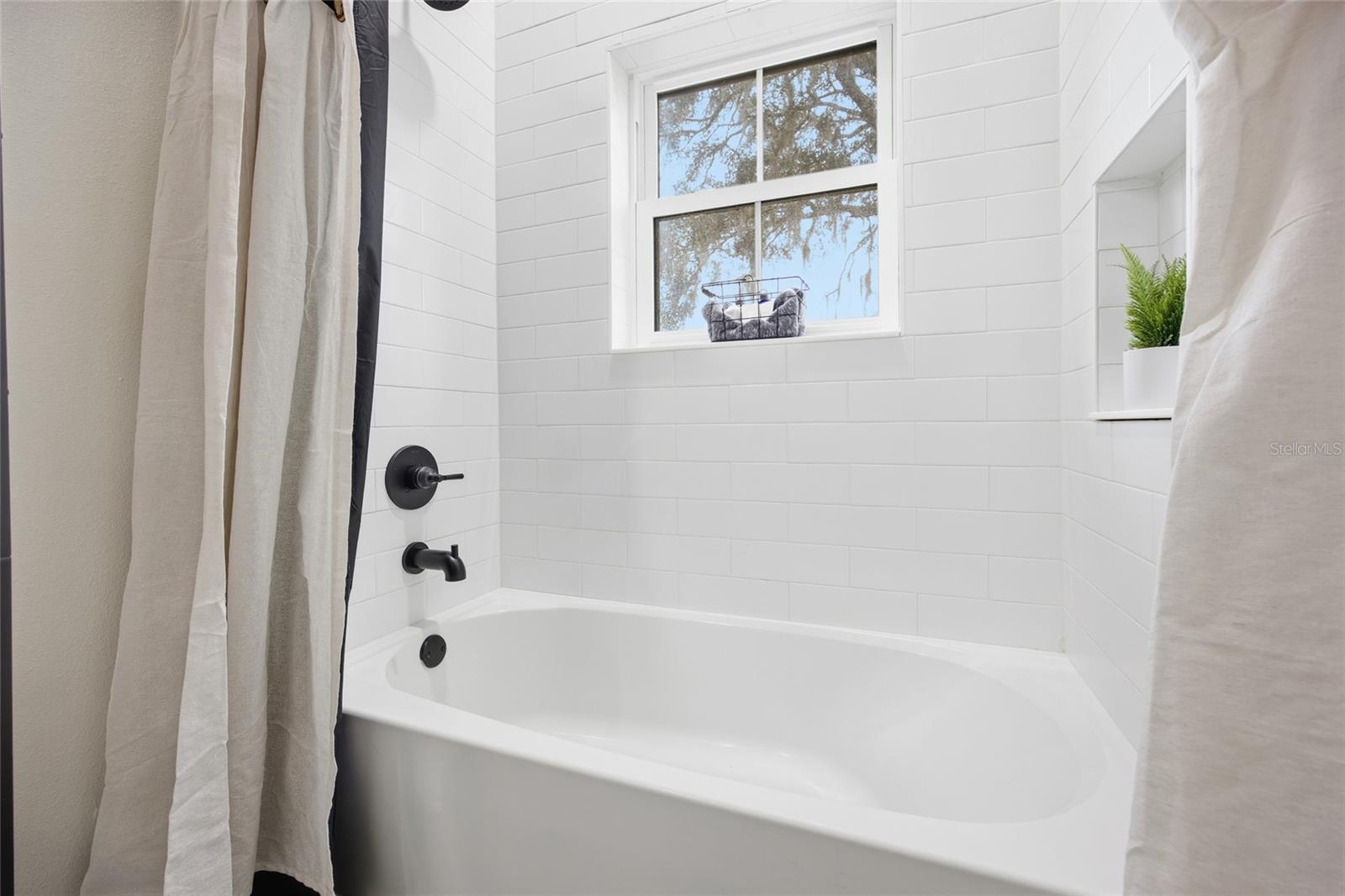 AVONLEA PH 01 & 02 - Residential