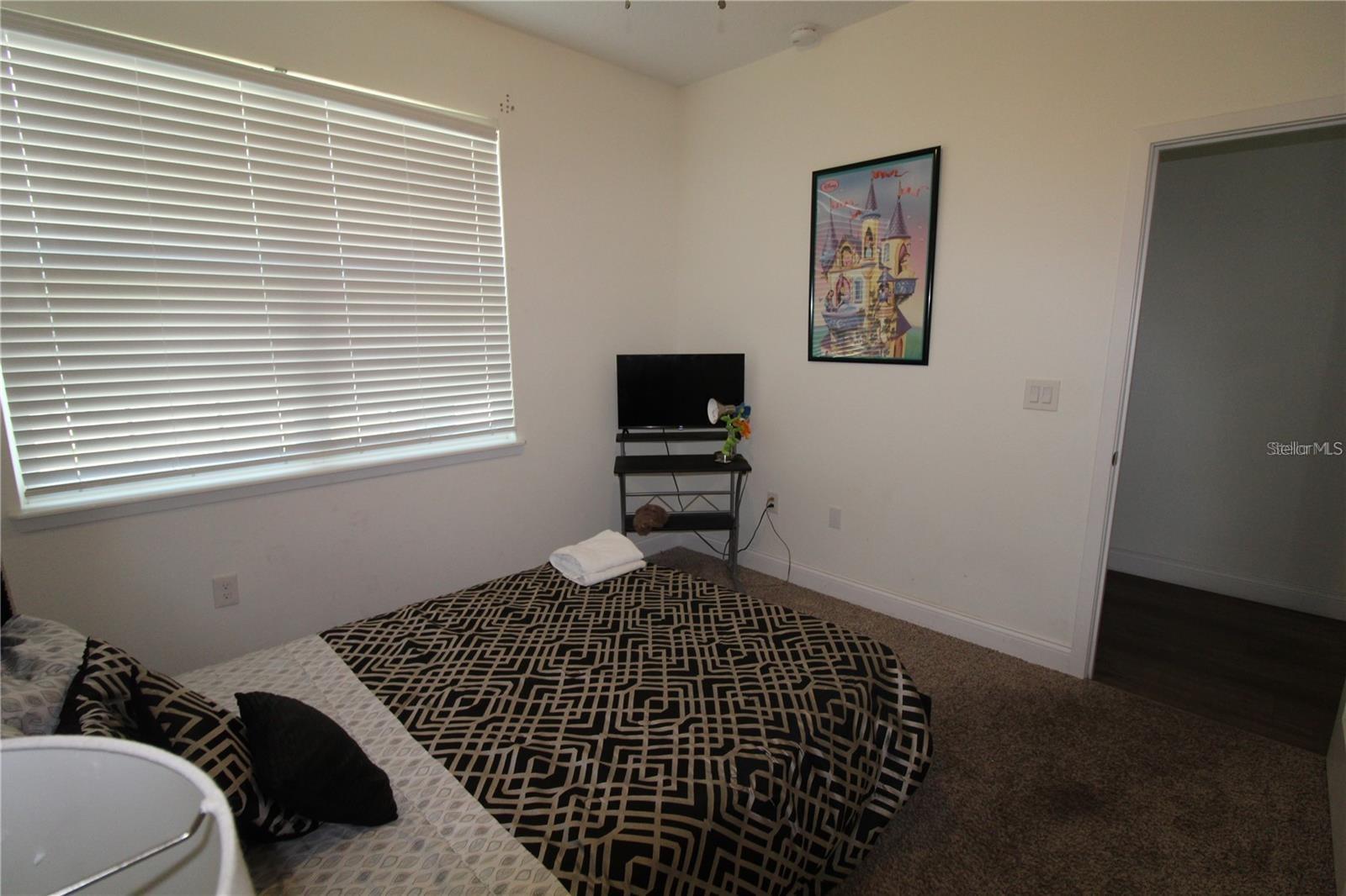 LAKE WAYMAN HEIGHTS LAKE ADD - Residential Lease