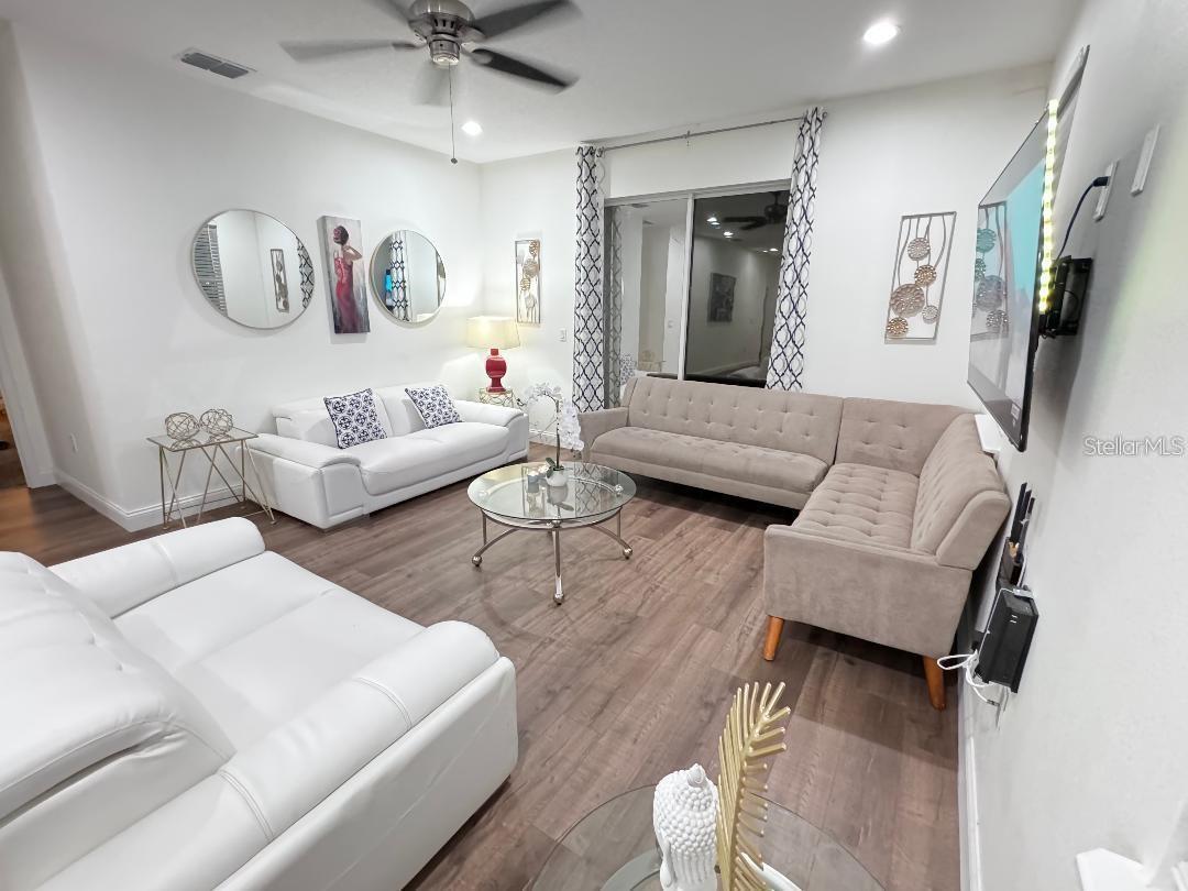 LAKE WAYMAN HEIGHTS LAKE ADD - Residential Lease