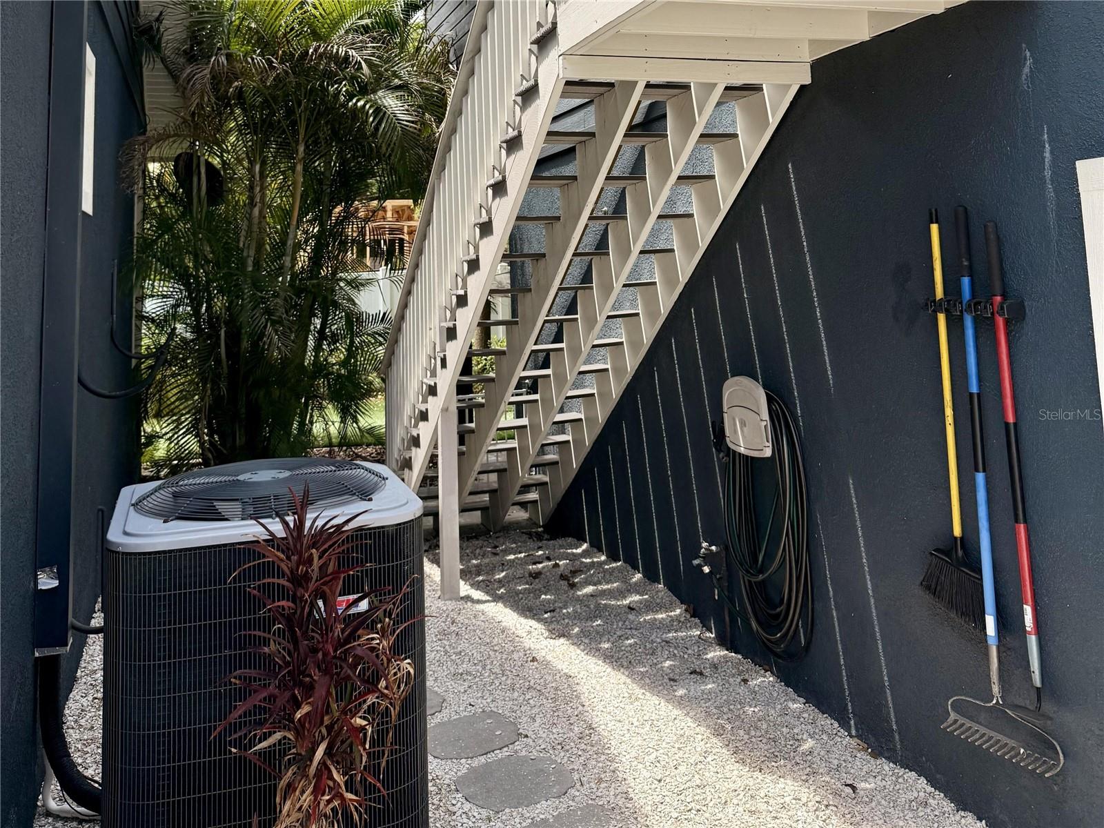 HOXIES A E SUB - Residential