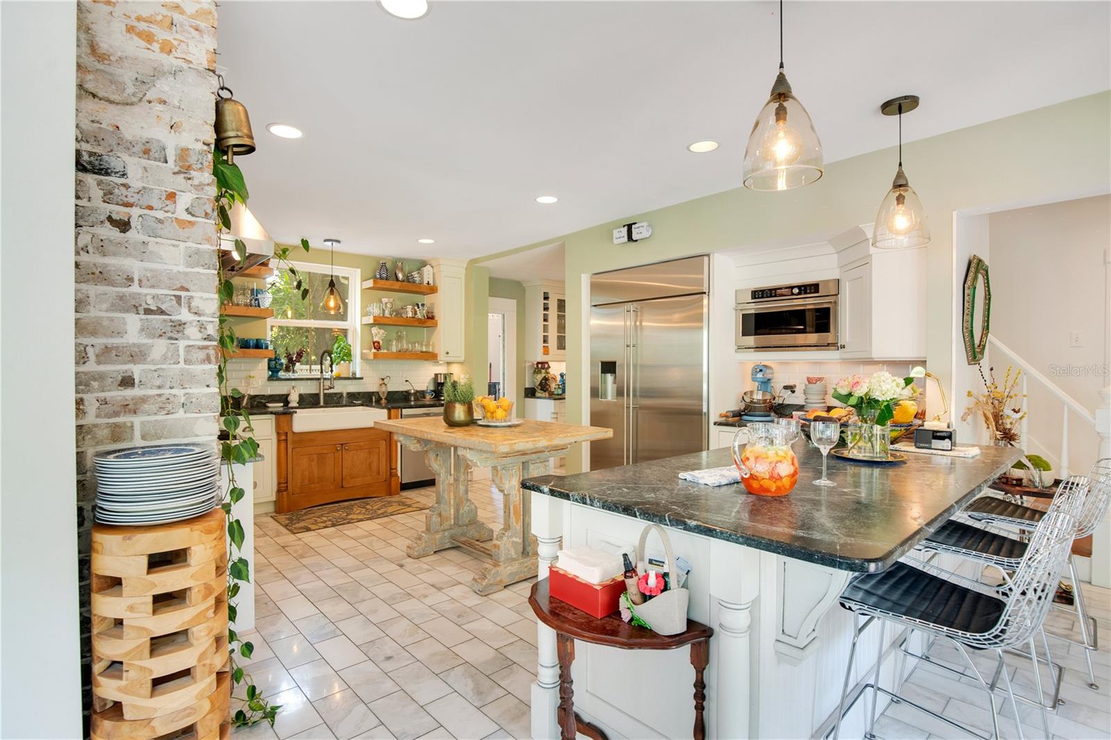 BOUSTAN A REP 49 13 - Residential