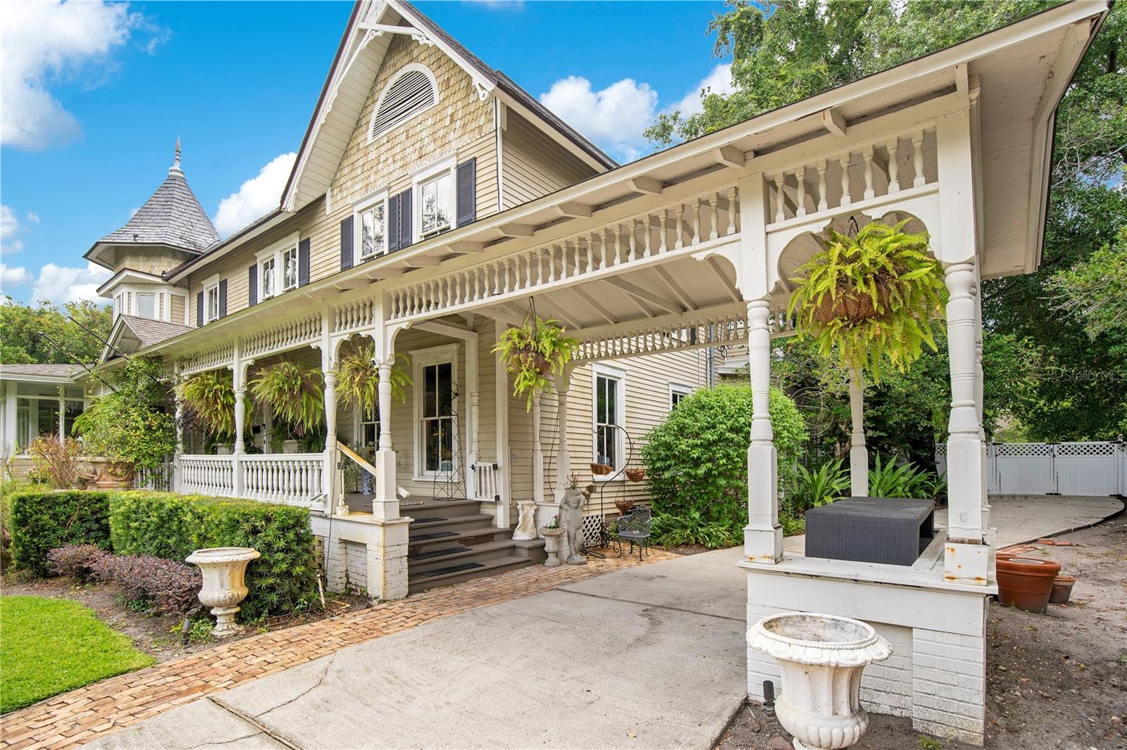 BOUSTAN A REP 49 13 - Residential