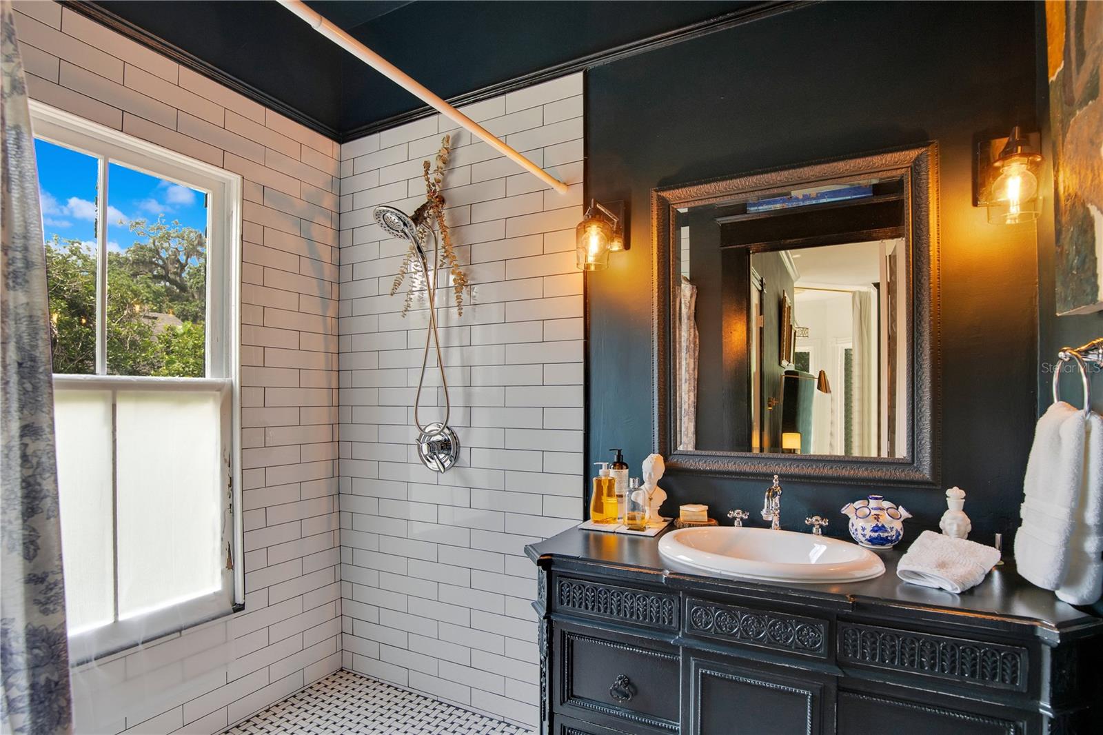 BOUSTAN A REP 49 13 - Residential