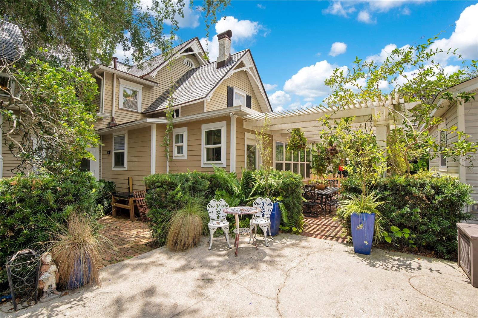 BOUSTAN A REP 49 13 - Residential