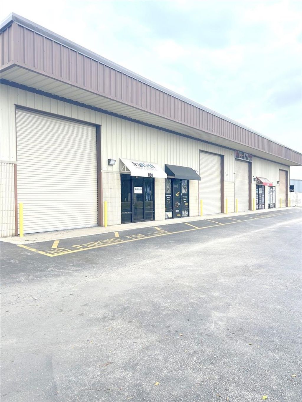Photo of 1194 E Carroll Street, Kissimmee, FL 34744 (MLS # S5149852)