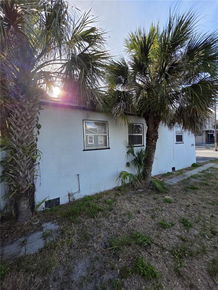 1107 GRANT STREET