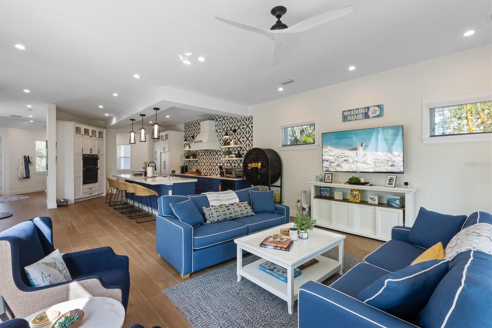 ISLAND RETREATS - Residential