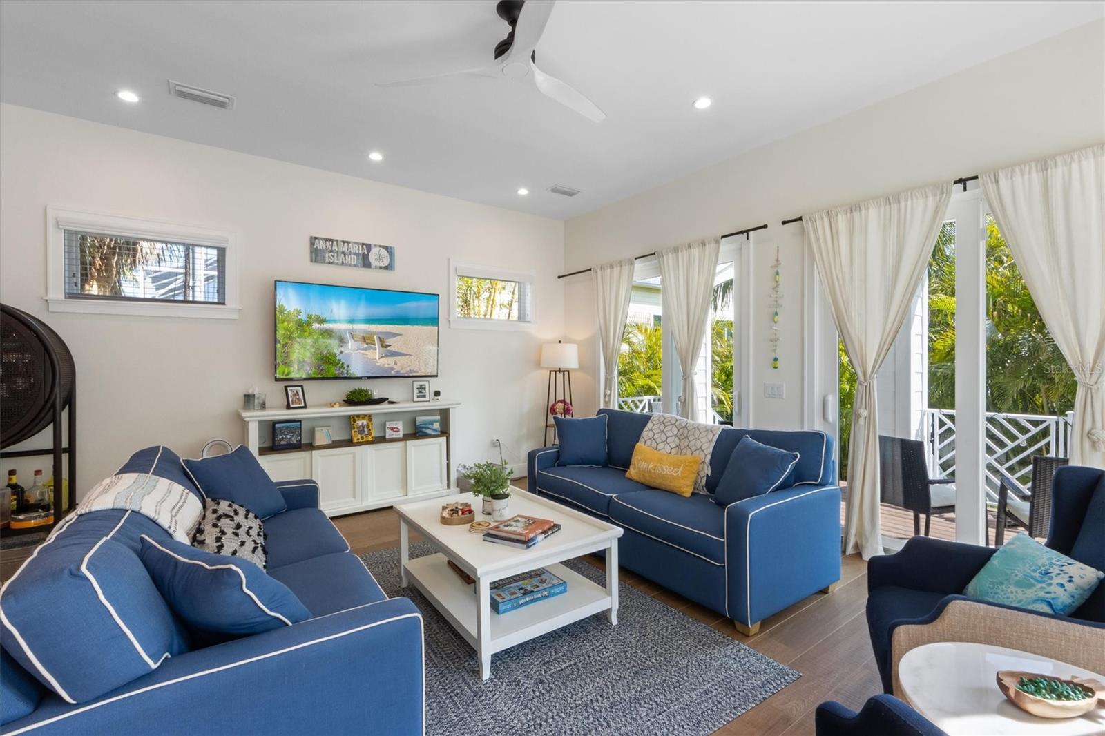 ISLAND RETREATS - Residential