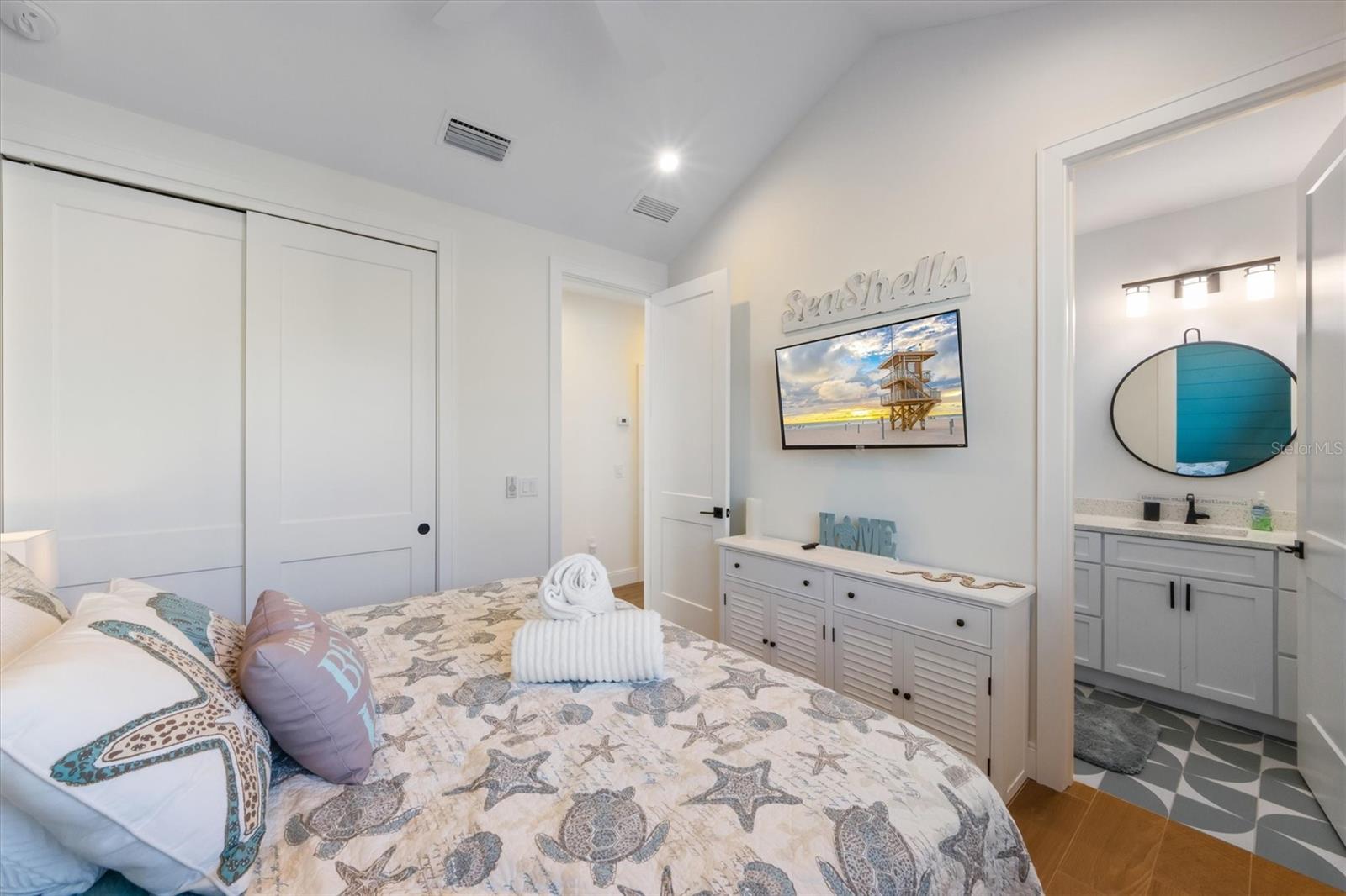 ISLAND RETREATS - Residential