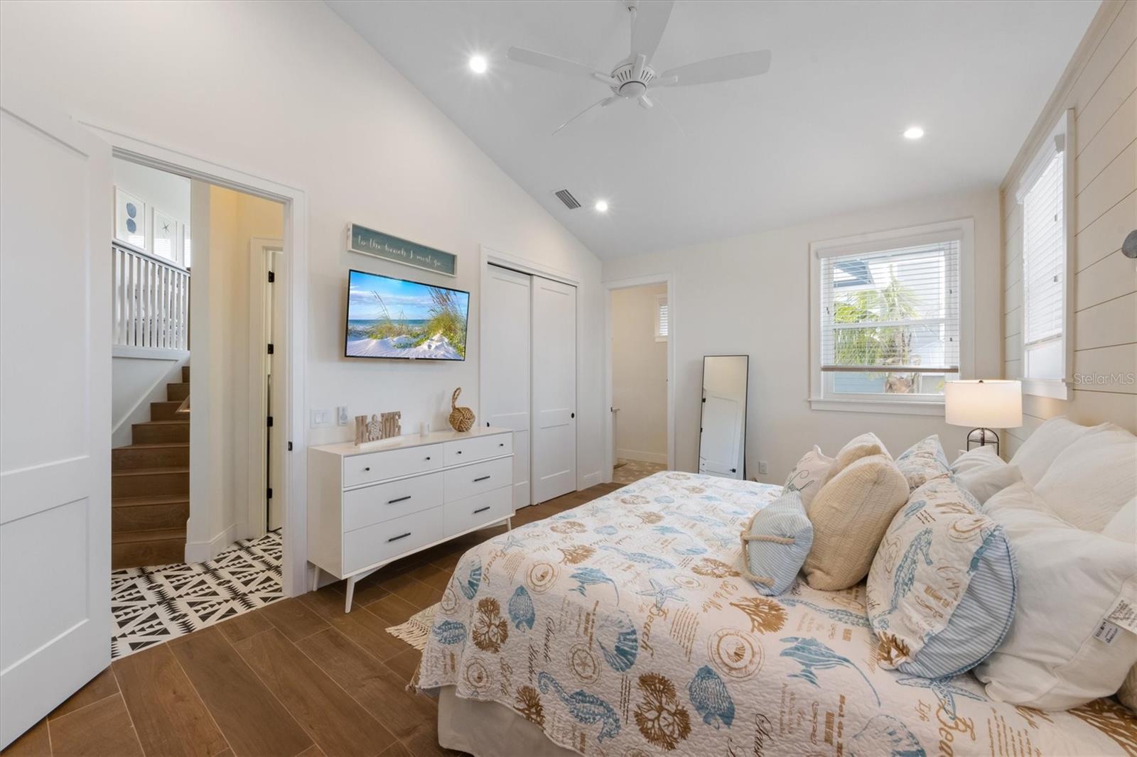 ISLAND RETREATS - Residential