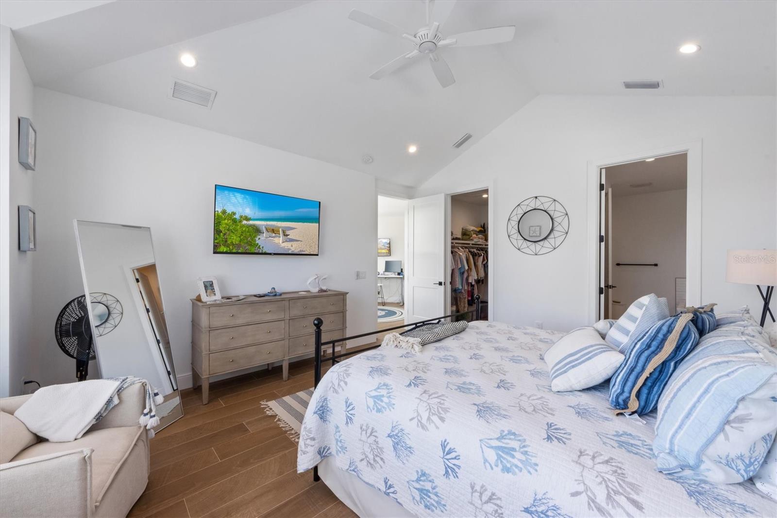 ISLAND RETREATS - Residential