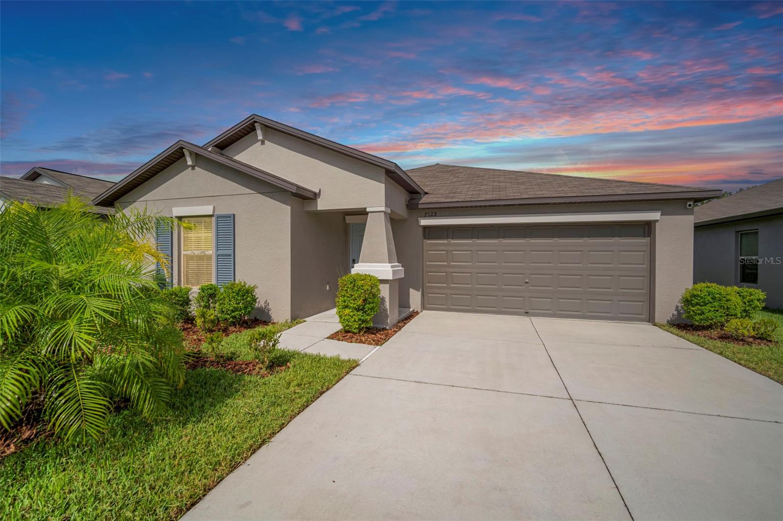 Welcome to 7128 Samuel Ivy Dr, where peaceful views and modern comfort meet in the heart of Tampa’s Touchstone community.
This newer 3-bedroom, 2-bathroom single-story home offers light, airy living with a smart layout and a serene backyard retreat. Inside, you'll find an open-concept living space featuring a bright white kitchen with shaker cabinets, a spacious island, and plenty of natural light throughout.
Step outside to your oversized backyard with no rear neighbors, just beautiful views of conservation and a pond—a perfect setting to relax, play, or personalize with your dream outdoor space.
Located just minutes from Downtown Tampa, Ybor City, and major commuter routes, this home delivers both convenience and calm.