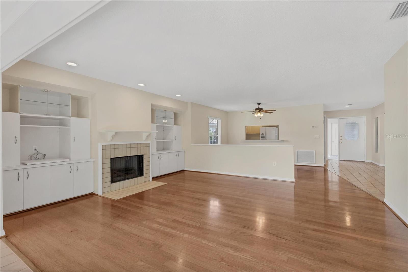 VILLAS OF PAPILLION - Residential