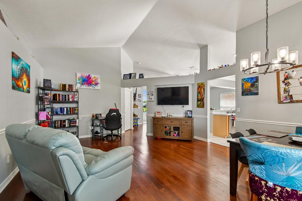 CEDAR GLEN OF ALOMA WOODS - Residential