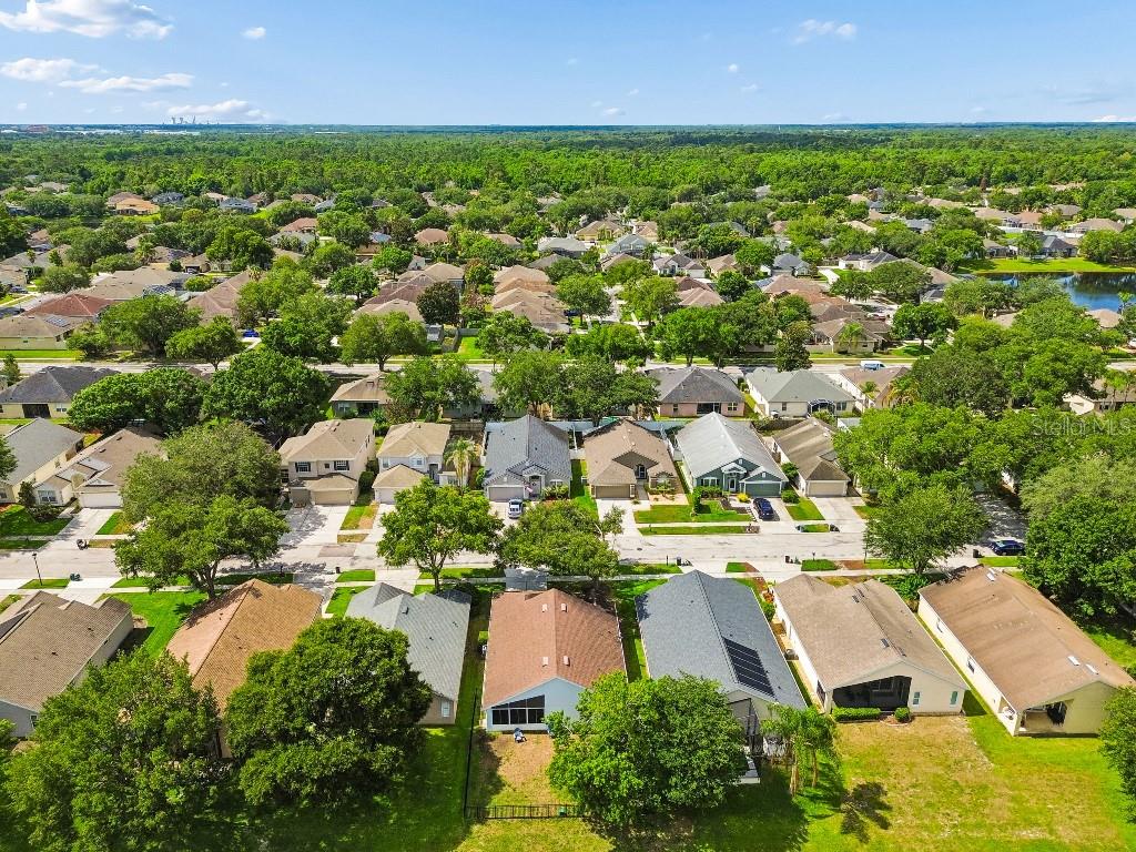 CEDAR GLEN OF ALOMA WOODS - Residential