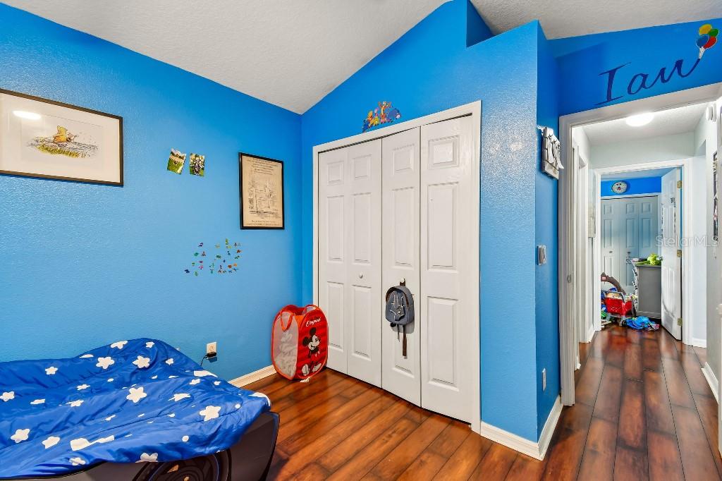 CEDAR GLEN OF ALOMA WOODS - Residential