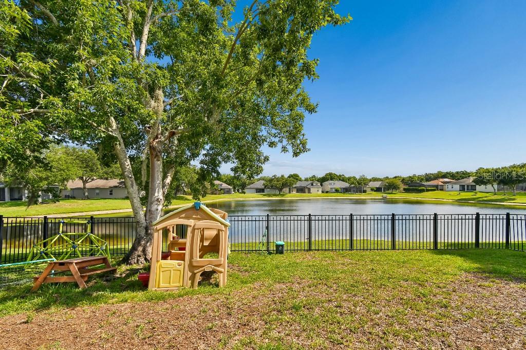 CEDAR GLEN OF ALOMA WOODS - Residential