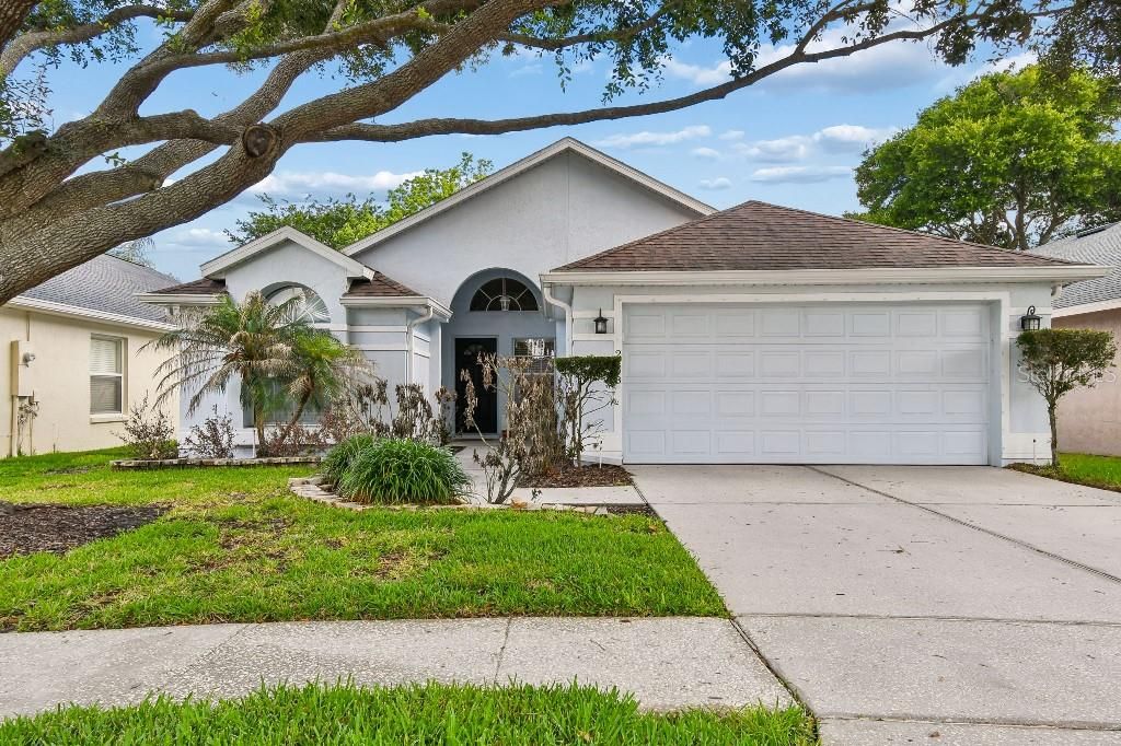 Photo of 2708 Bellewater Place, Oviedo, FL 32765 (MLS # TB8510064)