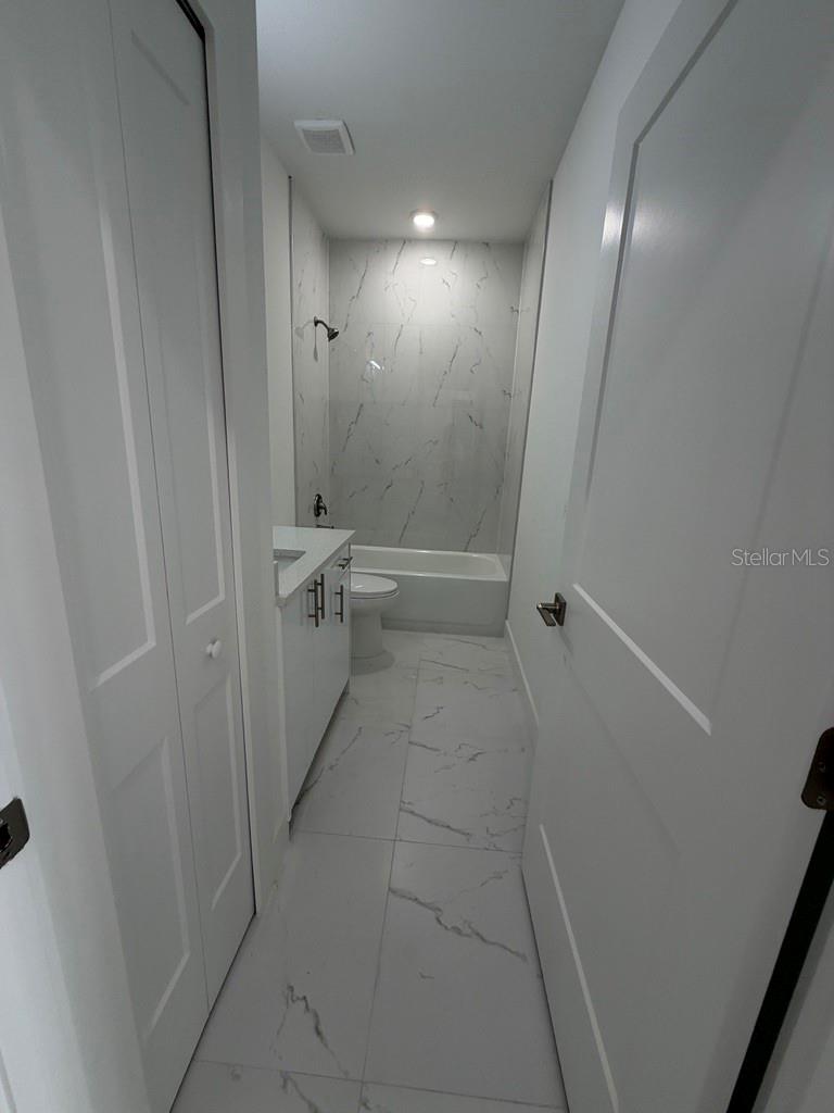 LEHIGH ESTATES - Residential Lease