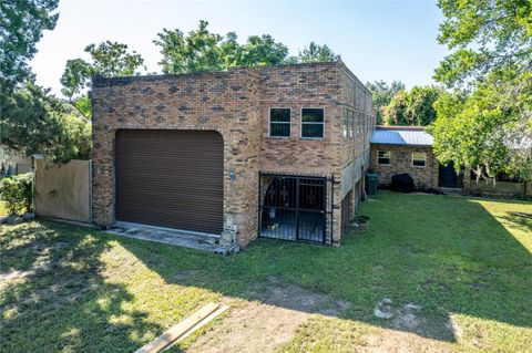 A home in EUSTIS