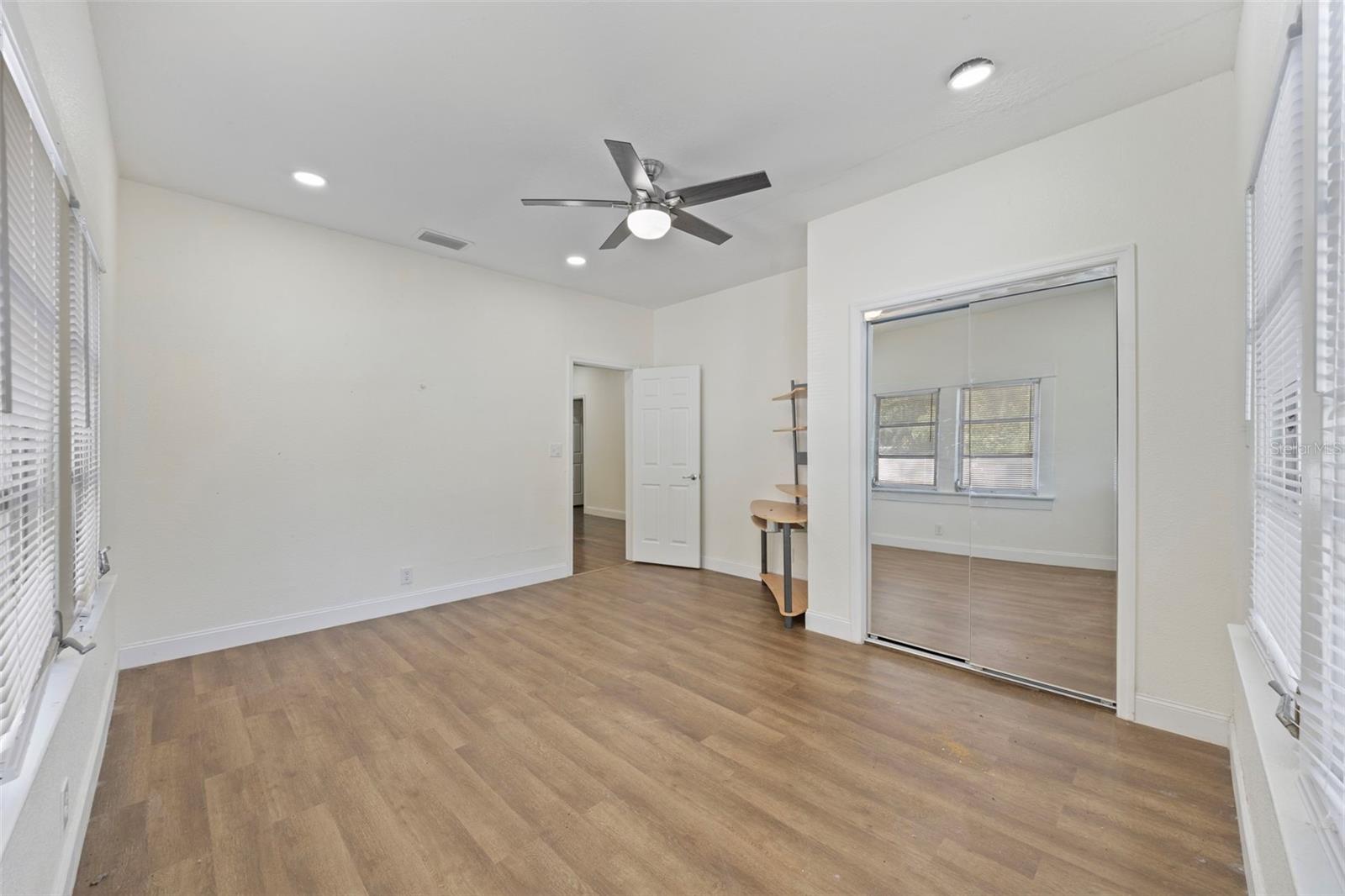 LOCICERO COLUMBIA PARK - Commercial Sale