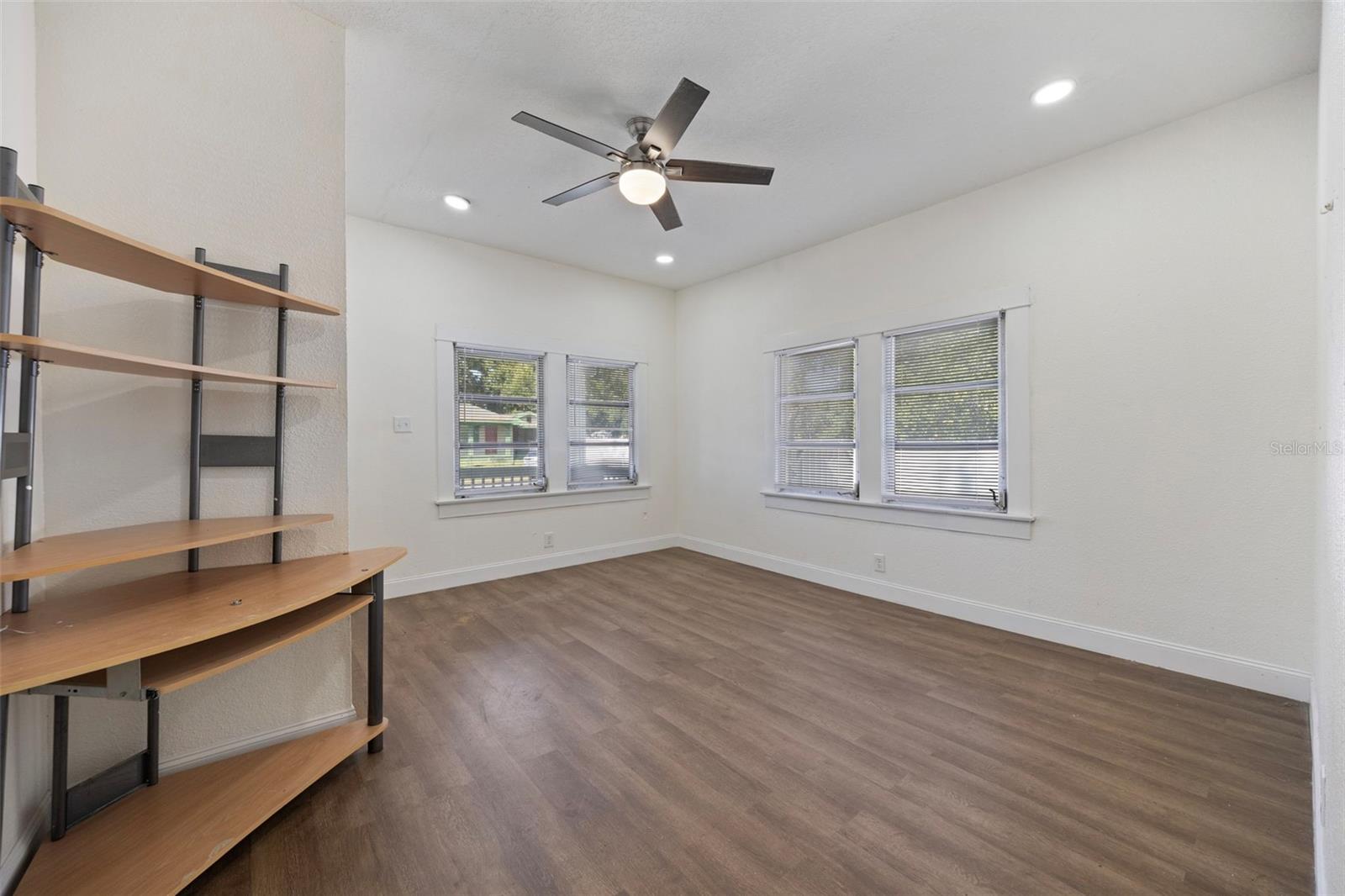 LOCICERO COLUMBIA PARK - Commercial Sale