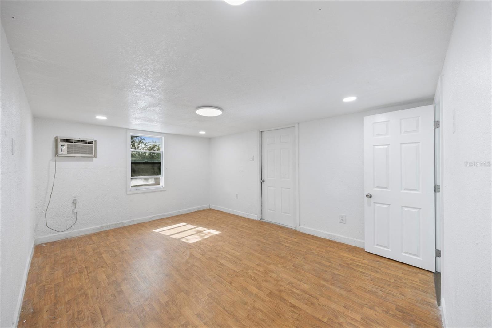 LOCICERO COLUMBIA PARK - Commercial Sale