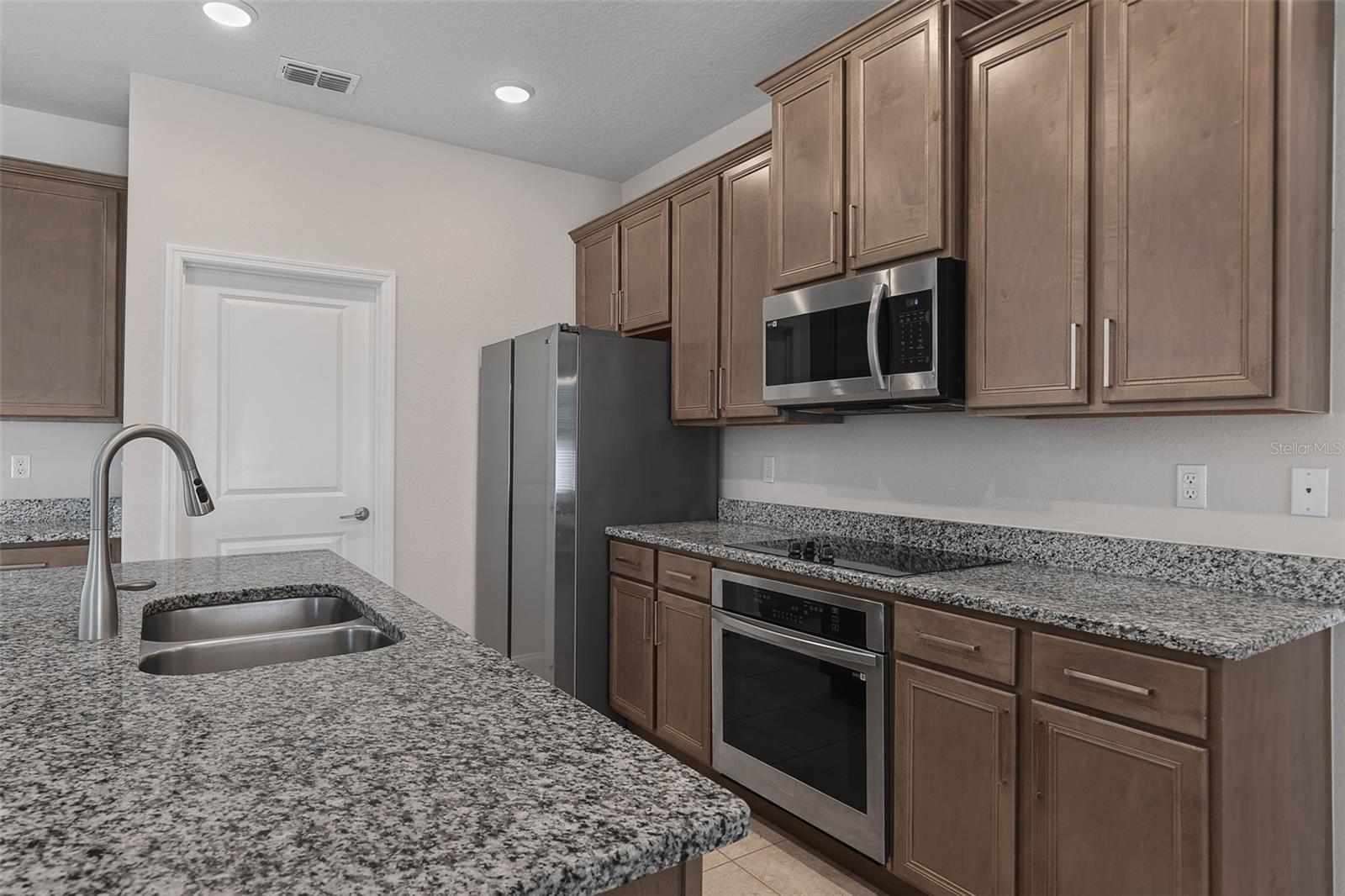 FOREST GROVE BUS CENTER - Residential