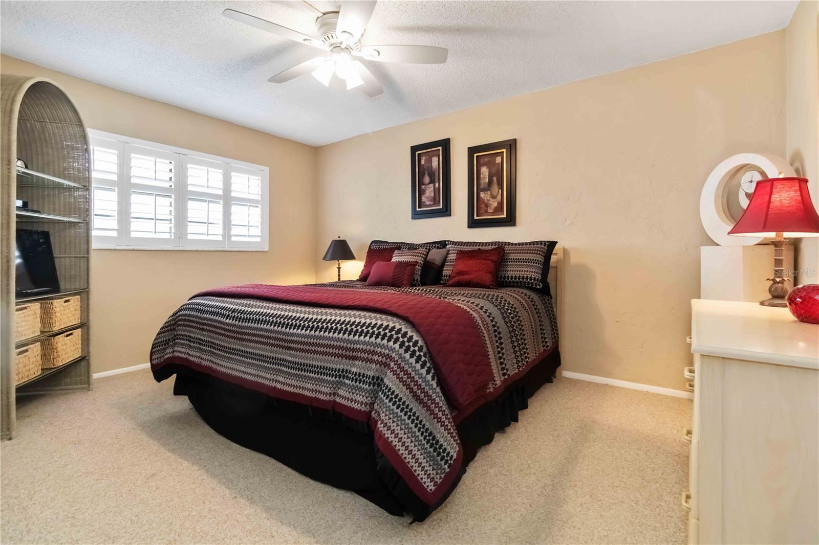 HACIENDA DEL SOL CONDO - Residential