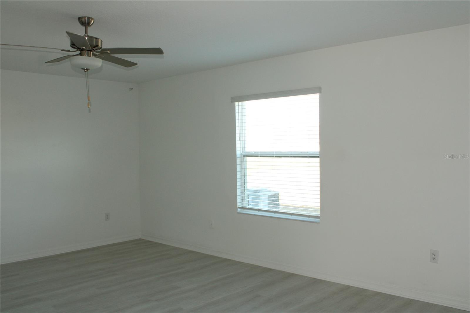 PRAVELA - Residential Lease