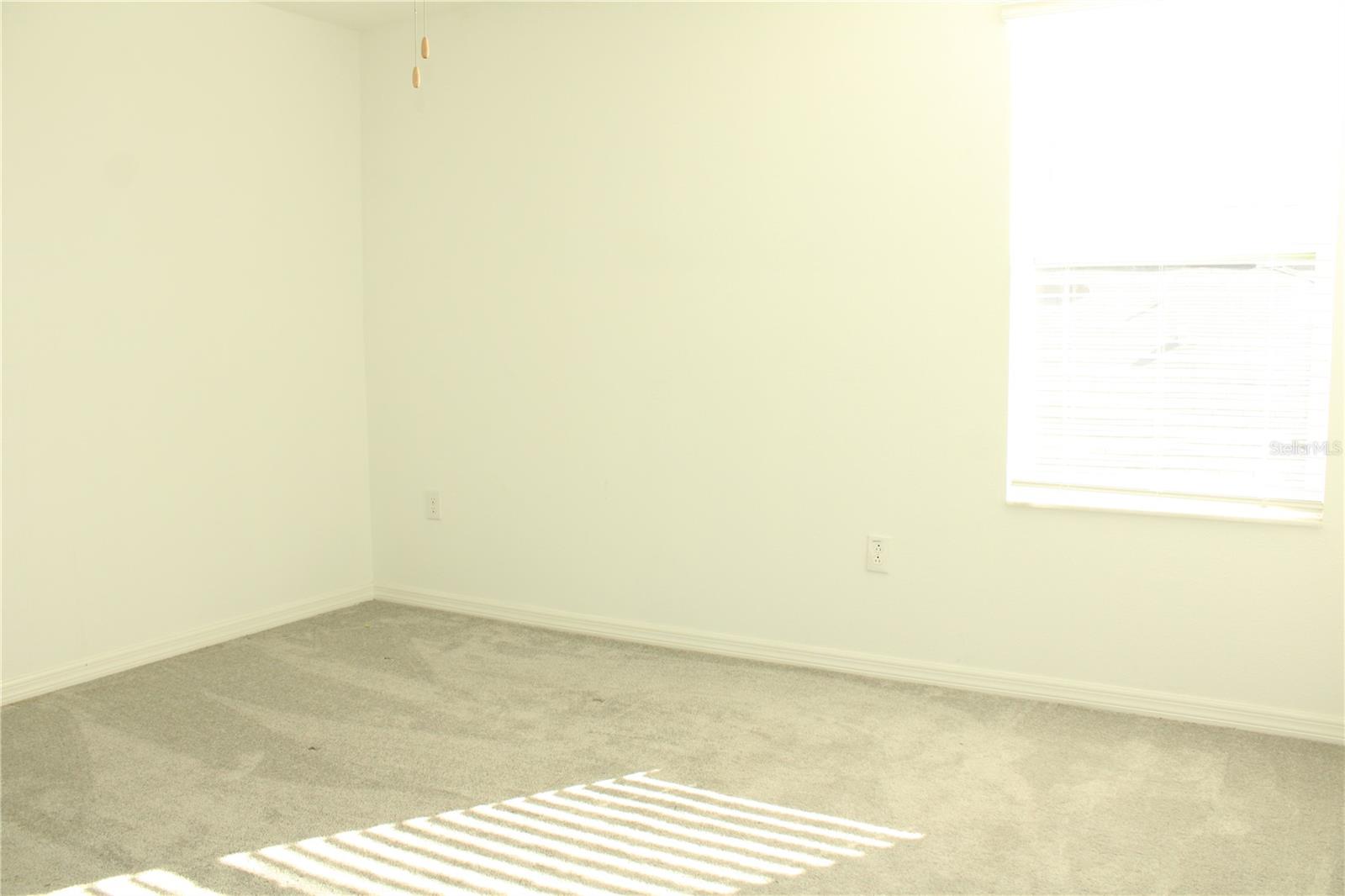 PRAVELA - Residential Lease