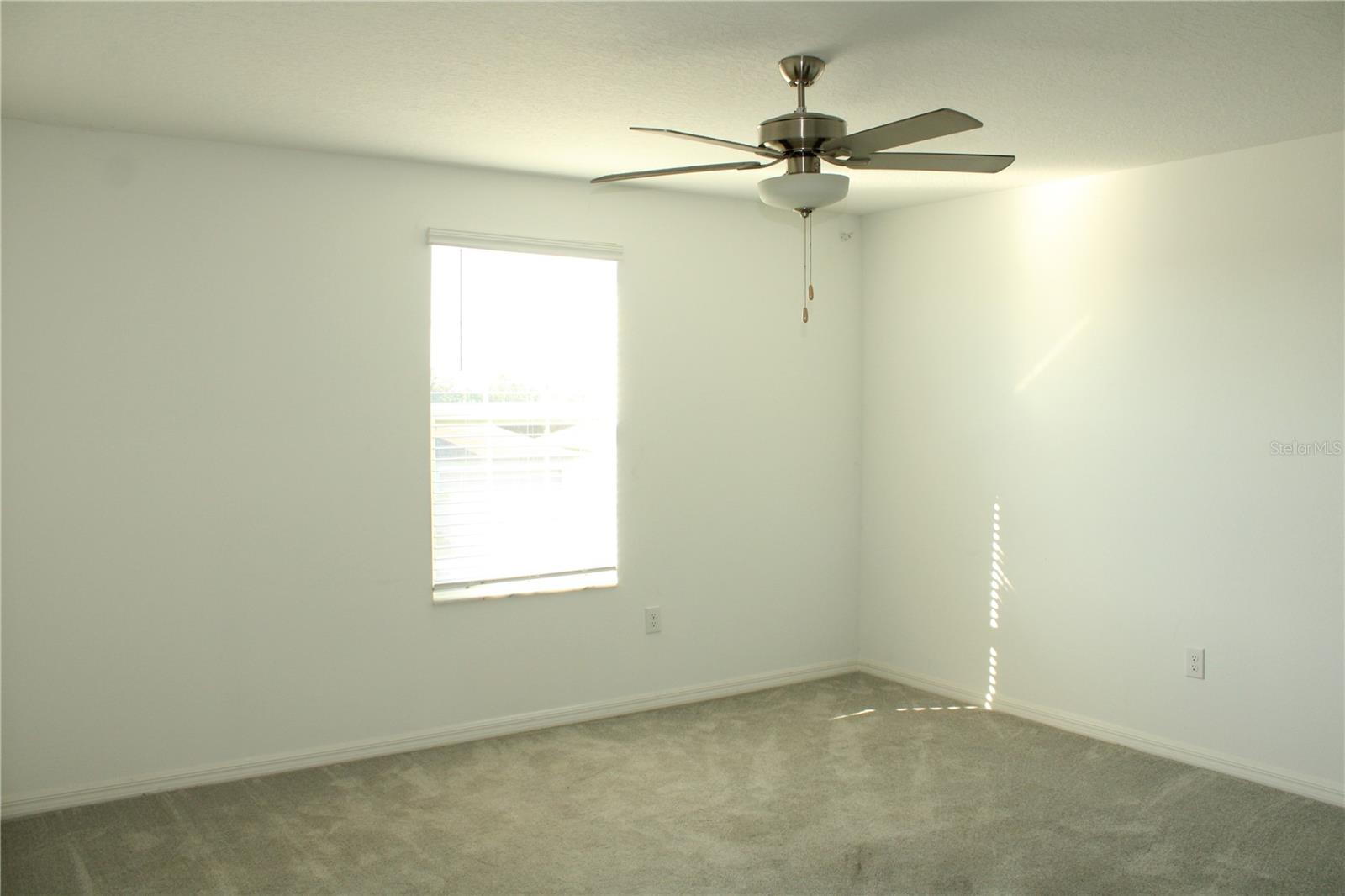 PRAVELA - Residential Lease