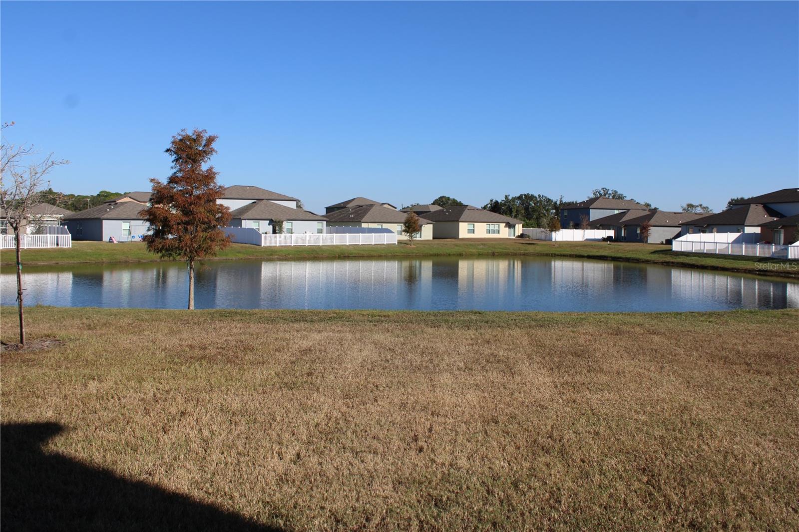 PRAVELA - Residential Lease