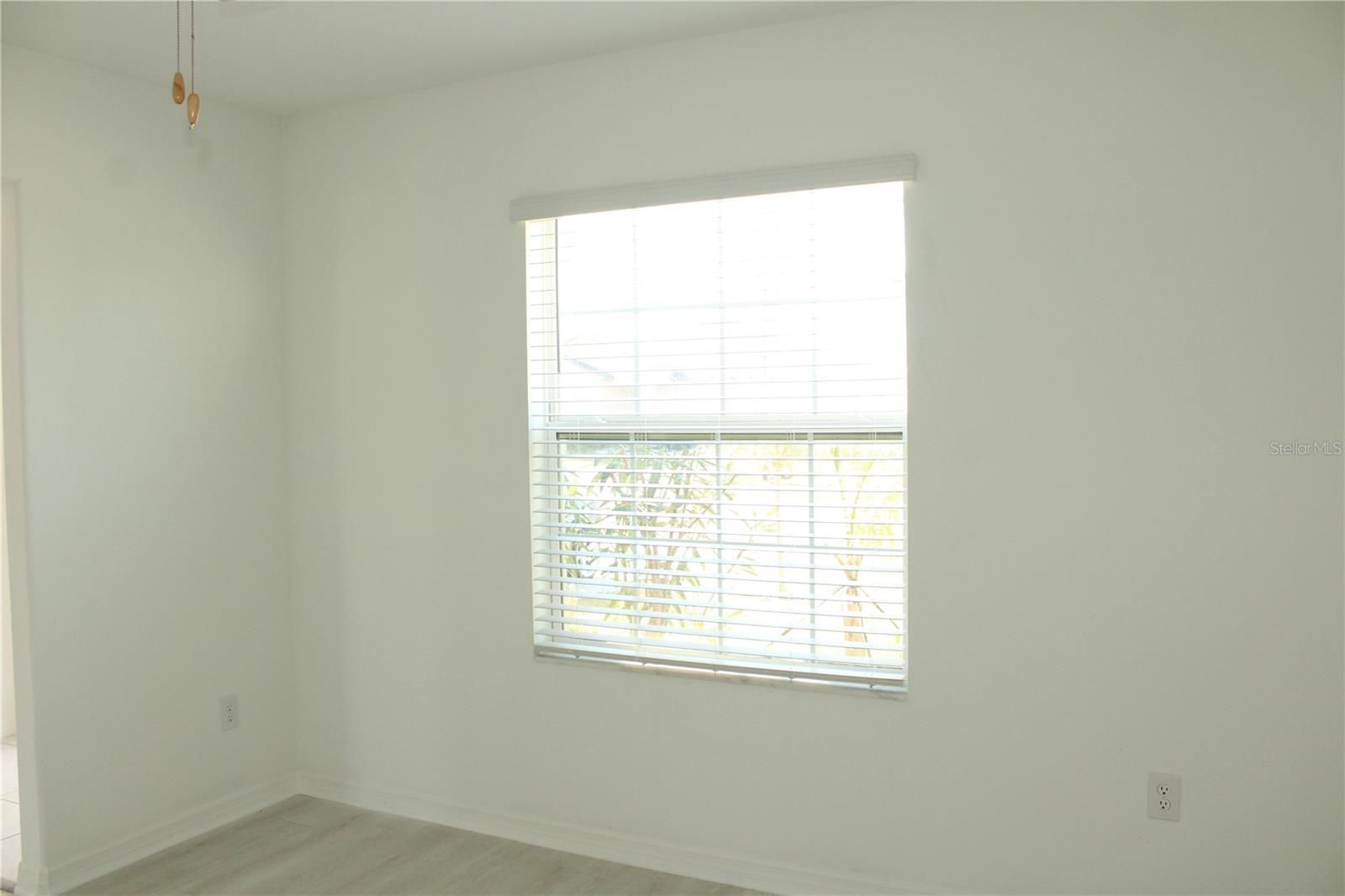 PRAVELA - Residential Lease