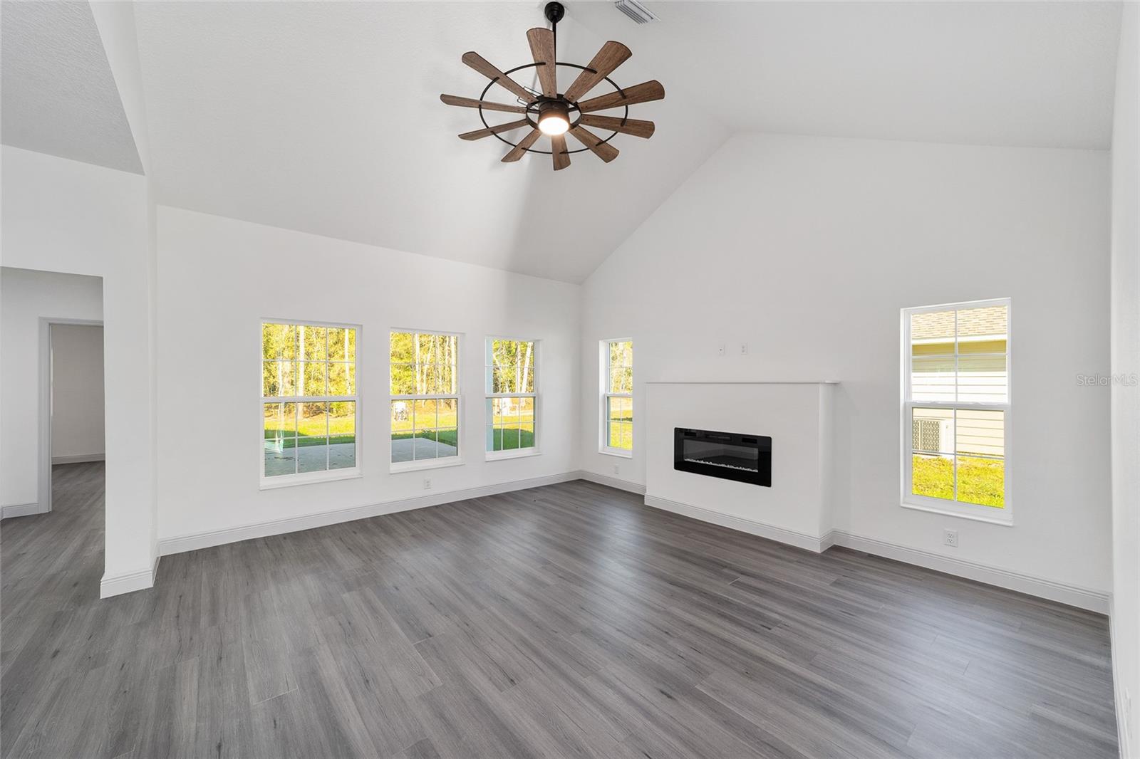 WILLISTON HYLNDS GOLF & C CLUB ESTATE - Residential Lease
