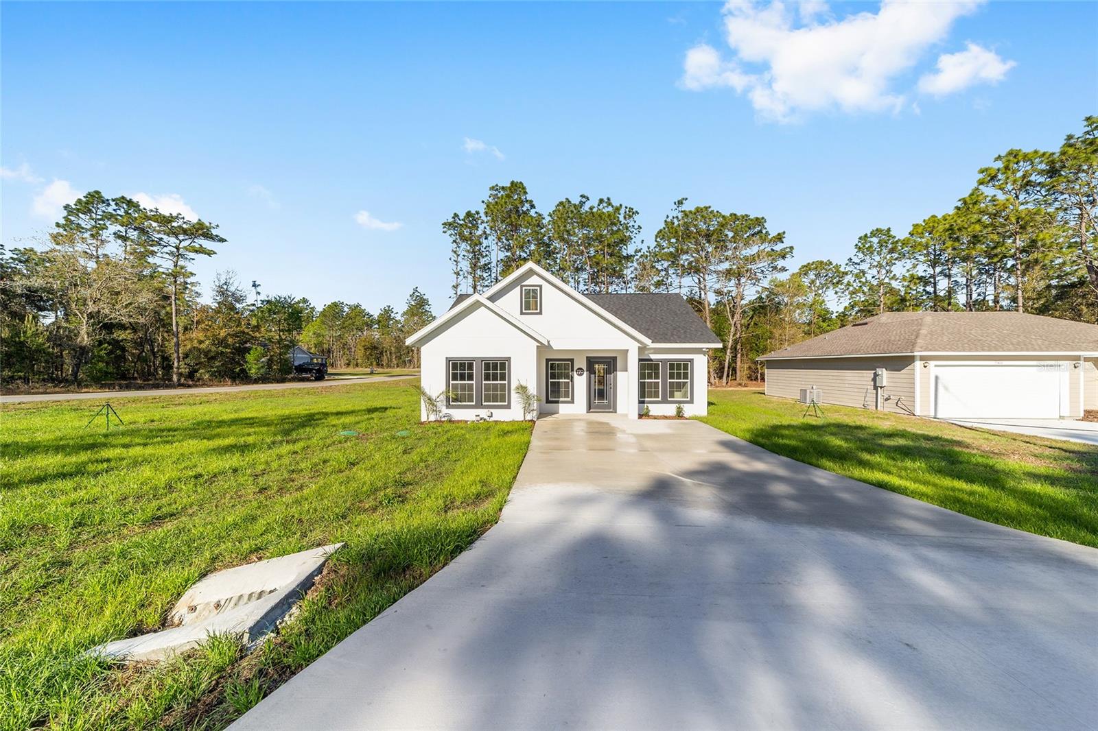 WILLISTON HYLNDS GOLF & C CLUB ESTATE - Residential Lease