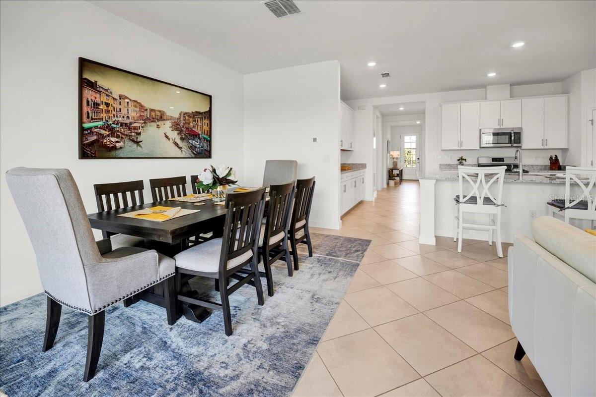 LORRAINE LAKES - Residential Lease