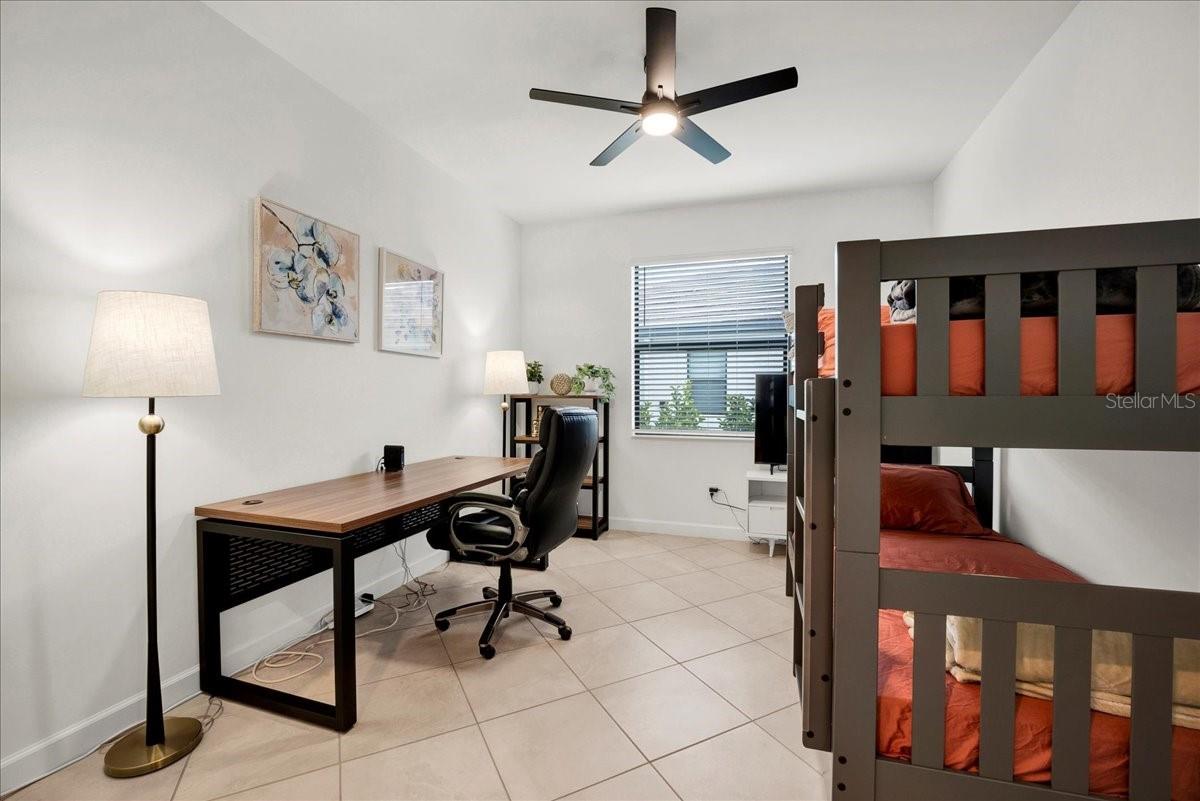 LORRAINE LAKES - Residential Lease