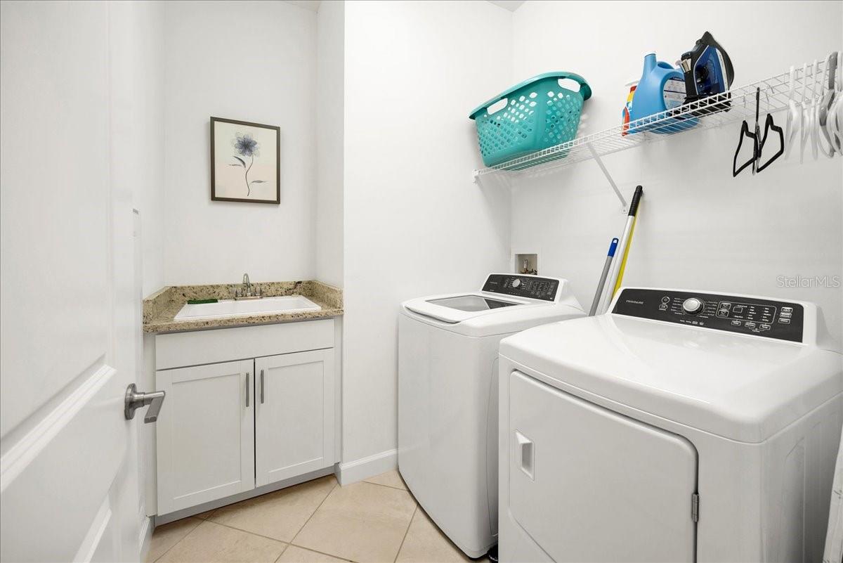 LORRAINE LAKES - Residential Lease