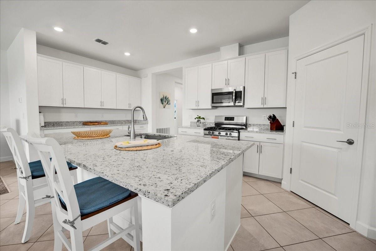 LORRAINE LAKES - Residential Lease