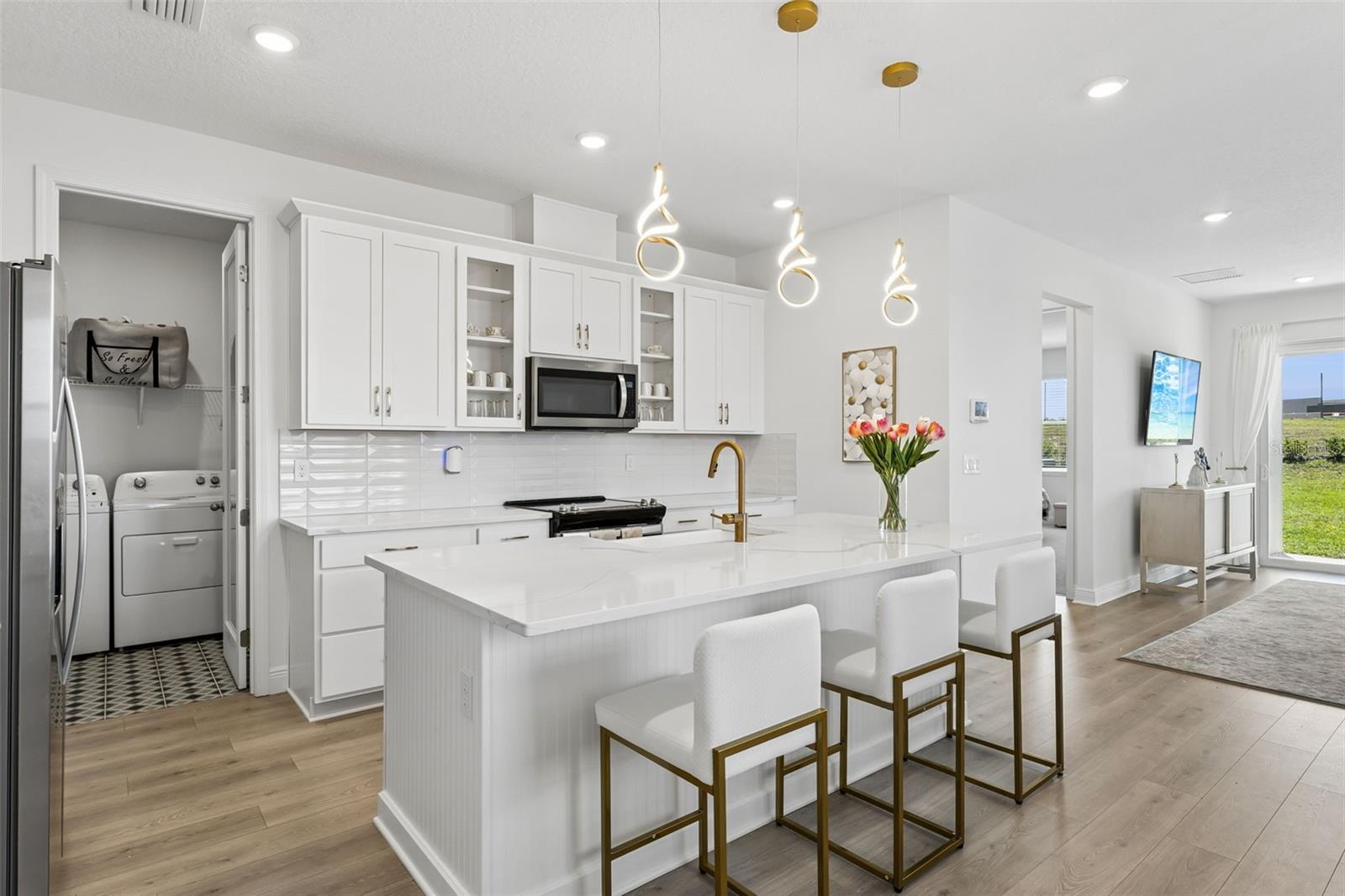 1956 SUNSHINE PEAK DRIVE