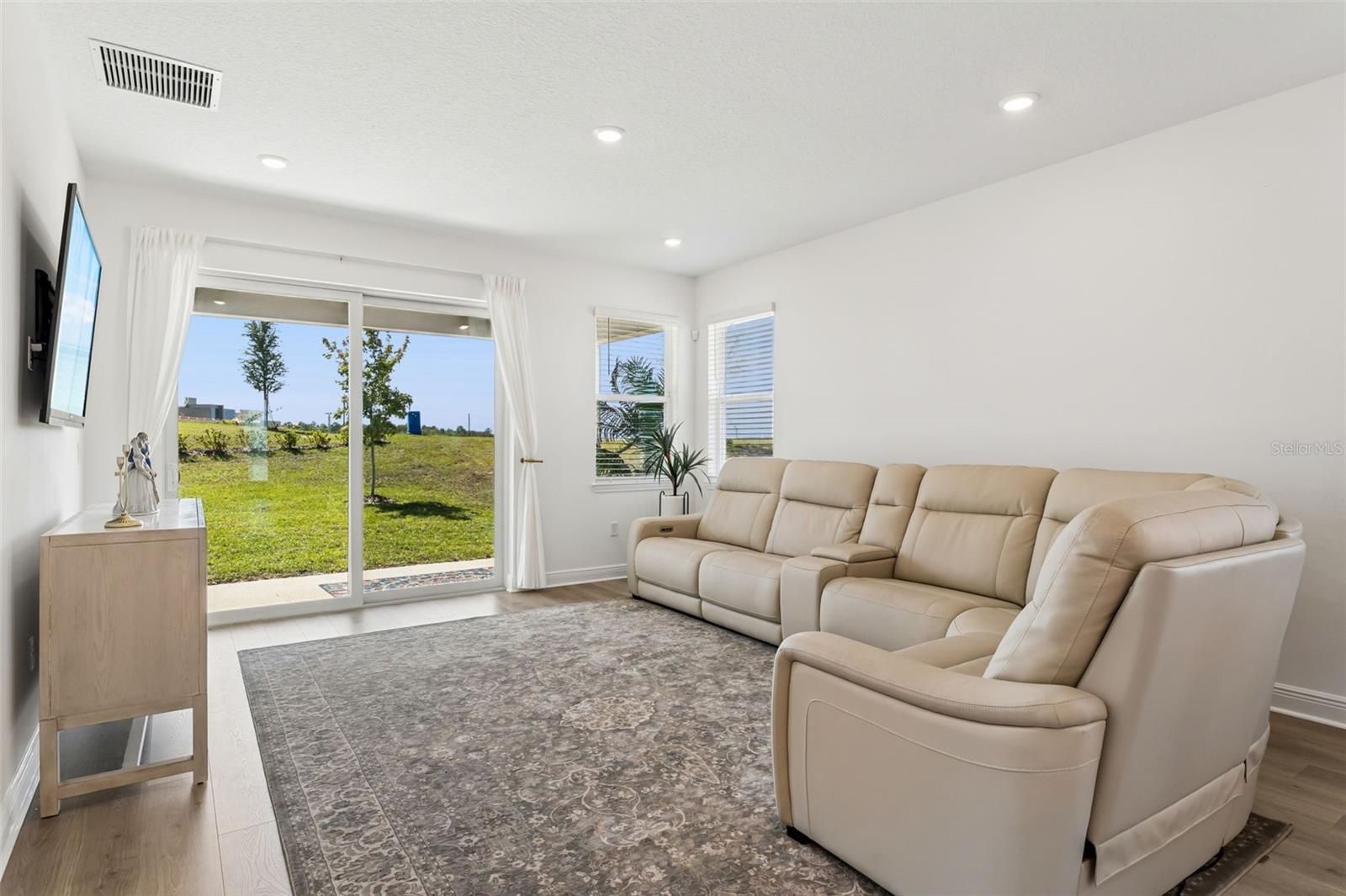 HILLS OF MINNEOLA - Residential