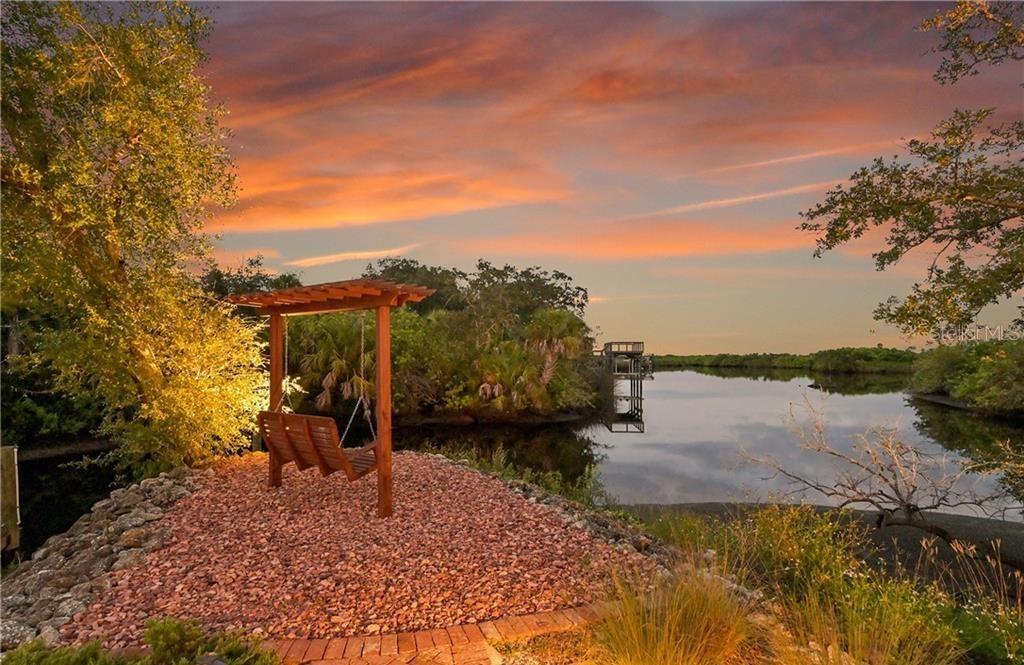 HERONS COVE - Residential