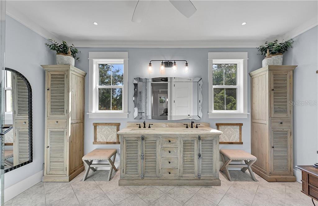 HERONS COVE - Residential
