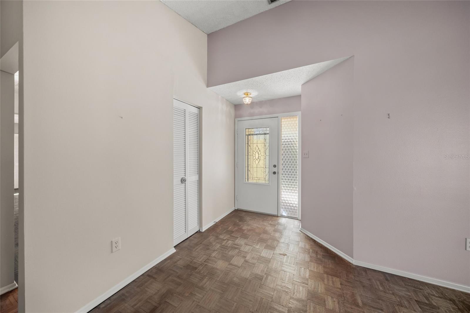 KNOLLS THE, BENT TREE - Residential