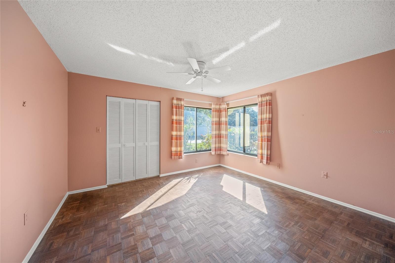 KNOLLS THE, BENT TREE - Residential