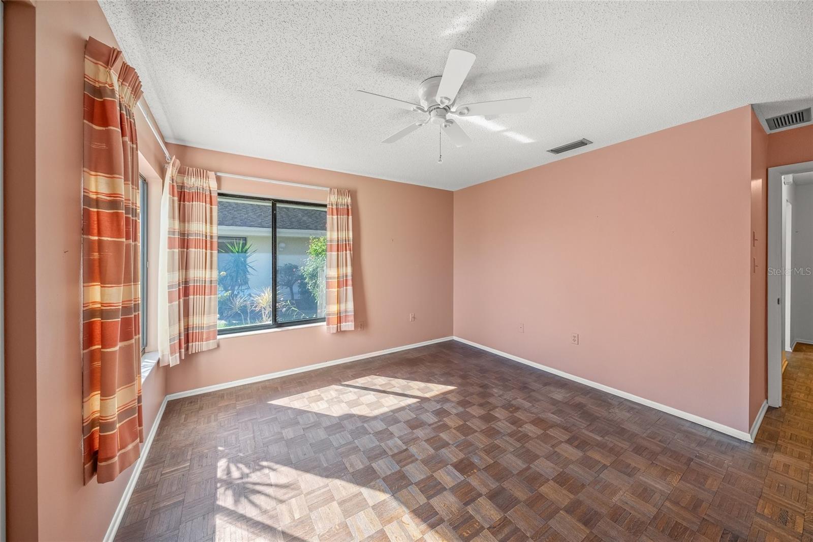 KNOLLS THE, BENT TREE - Residential