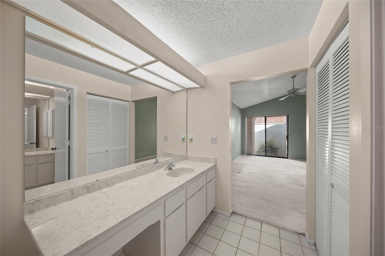 KNOLLS THE, BENT TREE - Residential