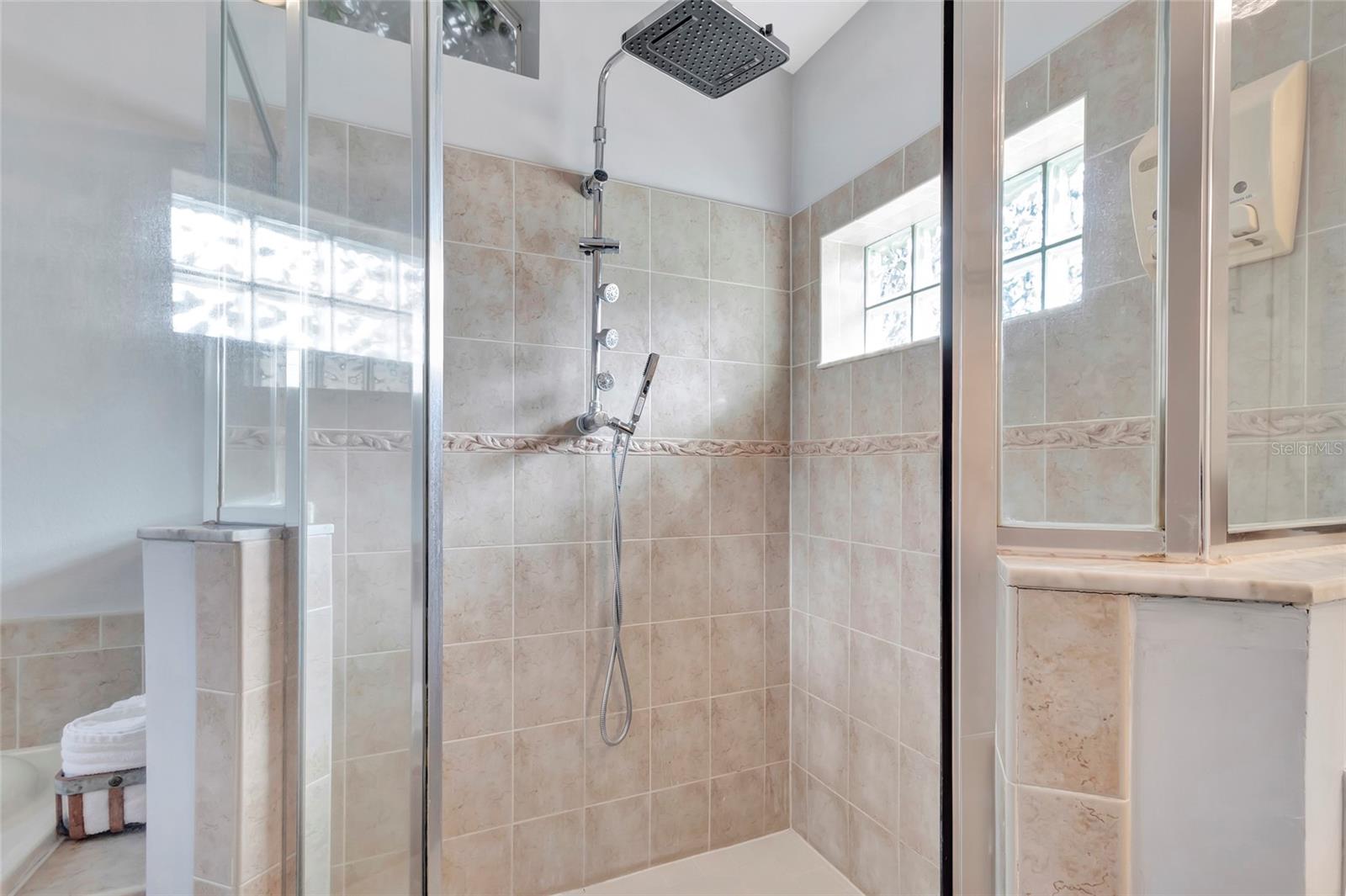 CRESCENT LAKE CLUB - Residential