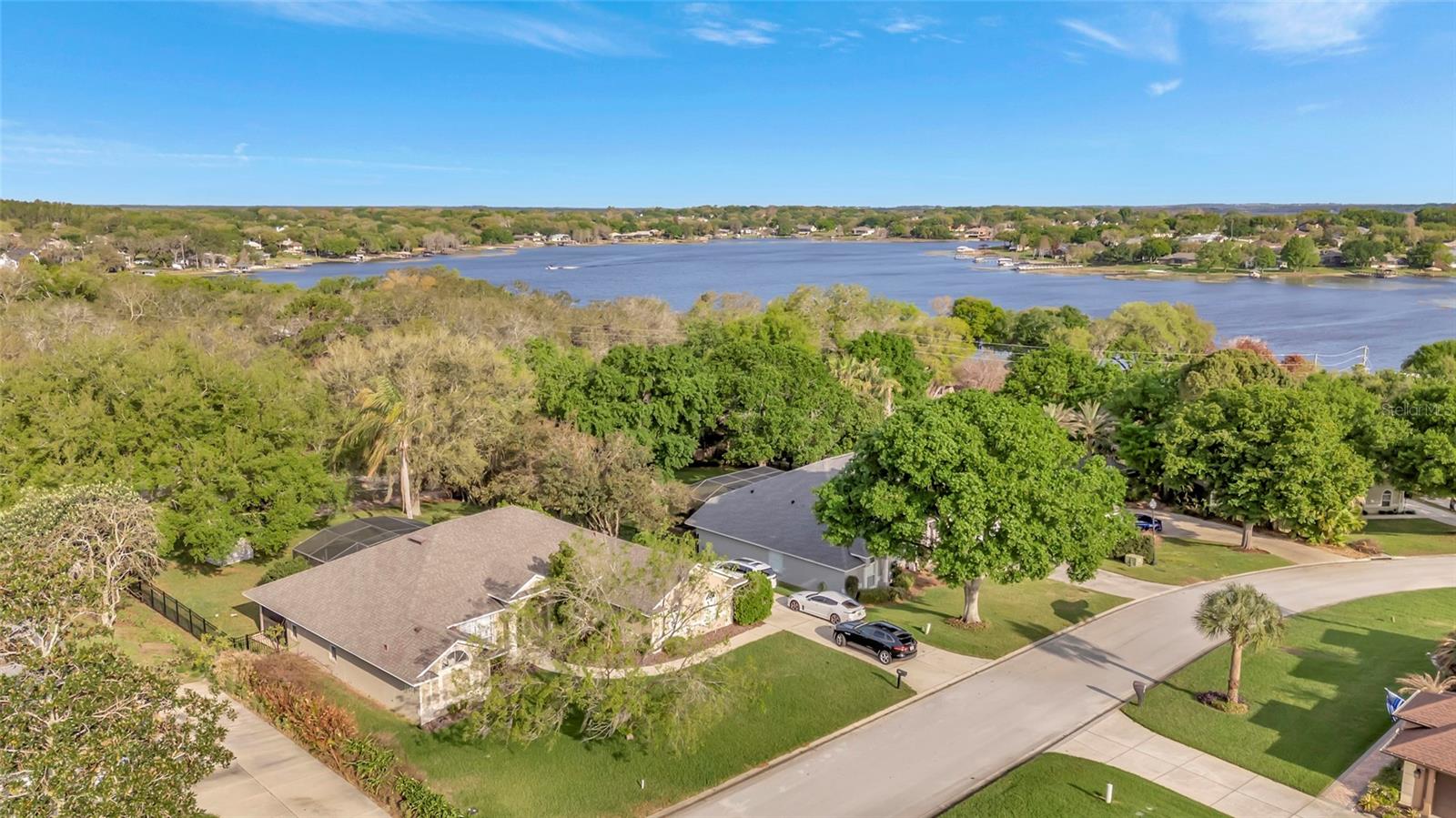 CRESCENT LAKE CLUB - Residential